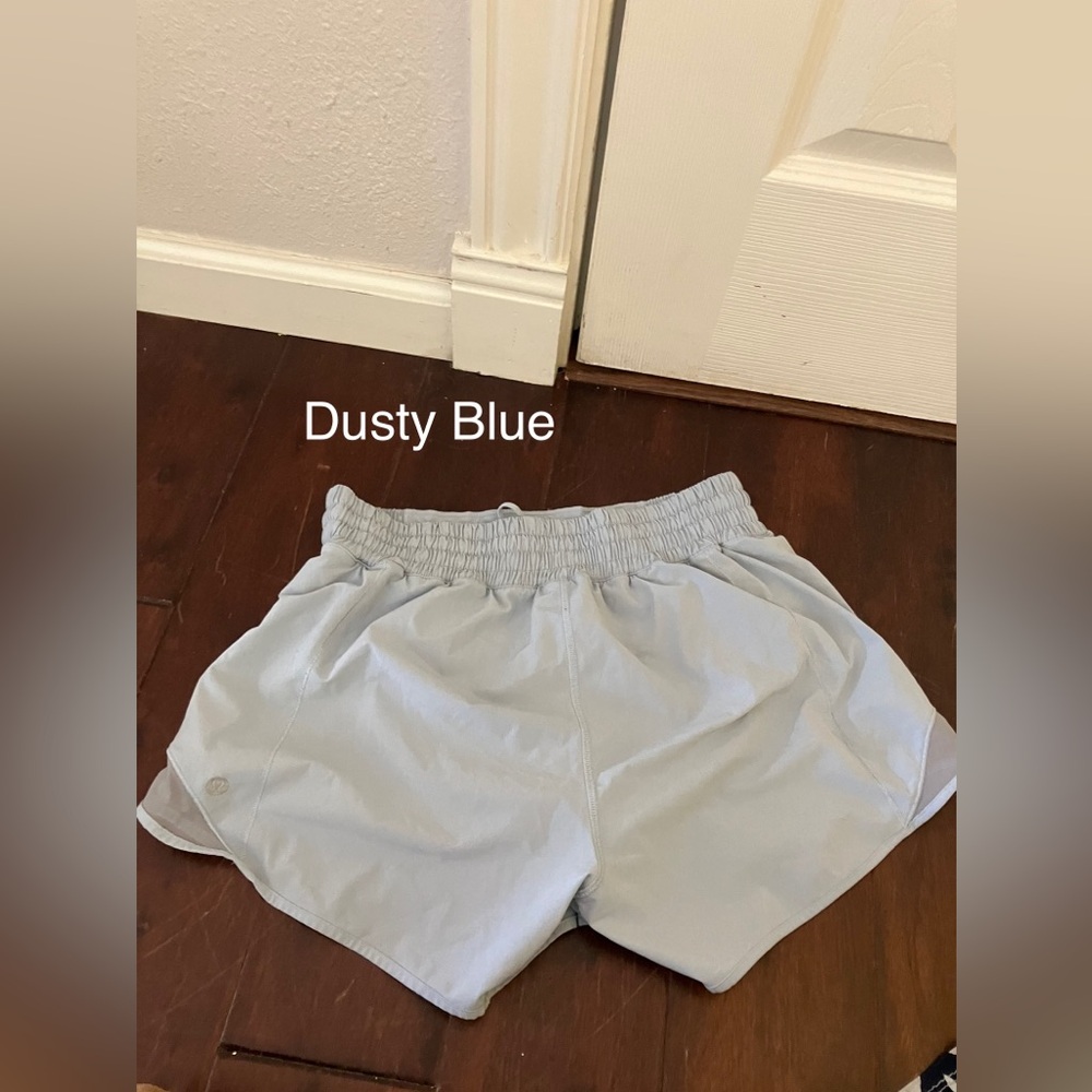 Lululemon Hotty Hot Lined shorts dusty blue sz 6 inseam 4 inches